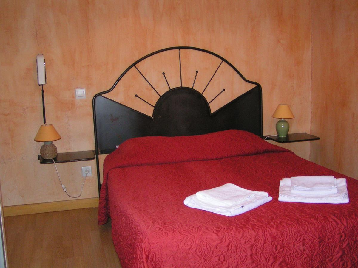 Hotel Des Sites Salavas Buitenkant foto