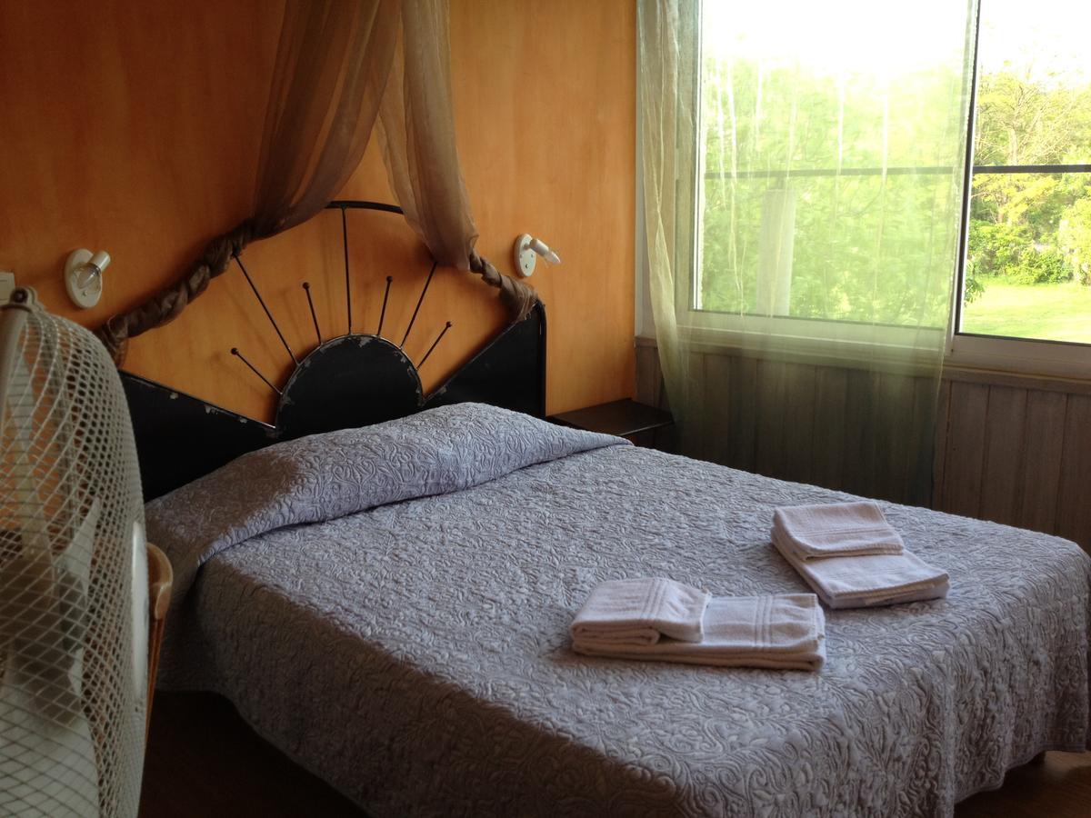 Hotel Des Sites Salavas Buitenkant foto